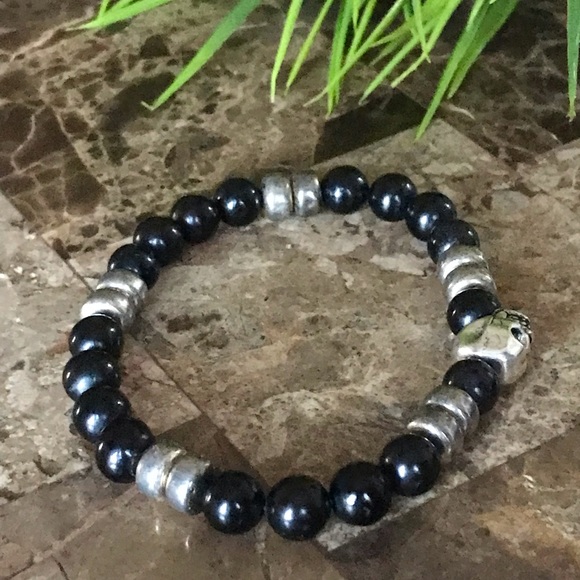 New Men’s Trendy Onyx Gemstone with Silver Skull Bracelet - Picture 3 of 3